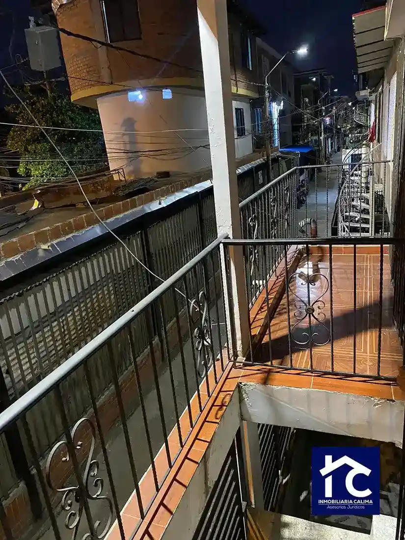 Casa de 3 pisos Barrio Decepaz Cali